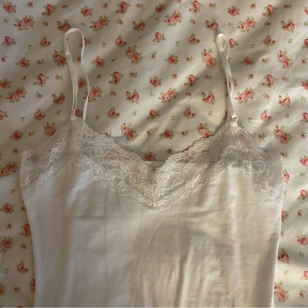 Bozzolo White V-Neck Lace Trim Long Camisole/Tank Top